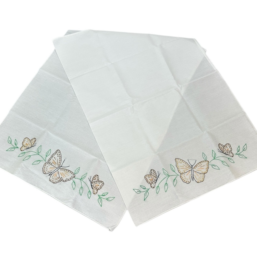 Vtg‎ Hand Embroidered Butterflies & Vines Pillowcases Set of 2 Nature Inspired